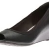 Clarks Mallory Charm Black Leather Pump