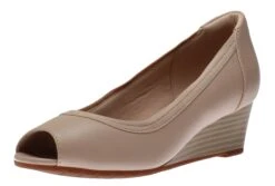 Clarks Mallory Charm Blush Leather Pump