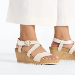 Sibyl Metalic Silver 17 Sibyl Metalic Silver -Rockport Store papsibyl11g